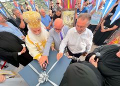 Τα άλογα προσκύνησαν και υποκλίθηκαν στην Παναγία – Ξεχωριστό περιστατικό προκάλεσε συγκίνηση και θαυμασμό ΦΩΤΟ